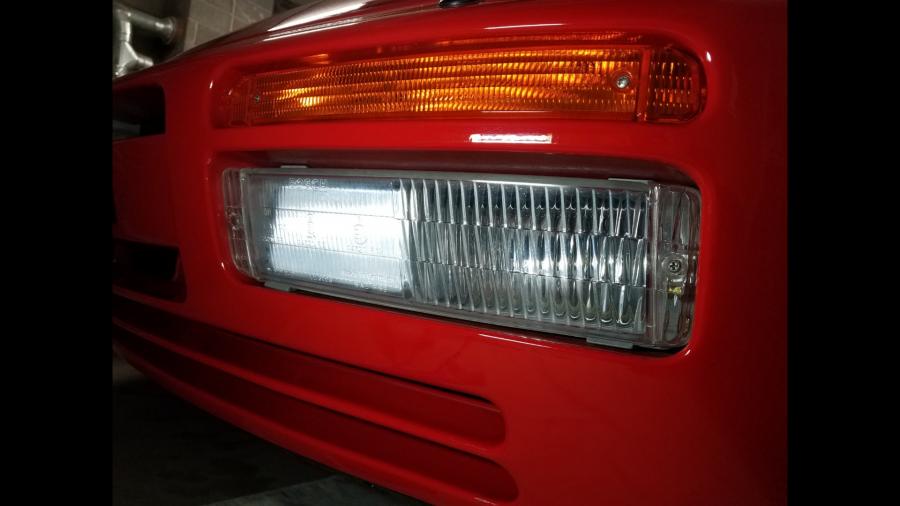 Детали экстерьера Porsche 944 Turbo 1986 года  (фото 137 из 149)